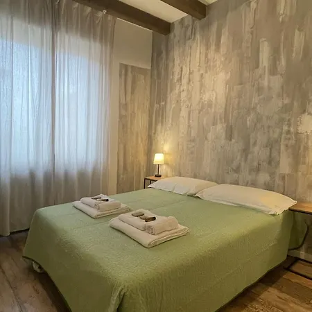 Holyday Luxury With Jacuzzi Tub Appartement Verona